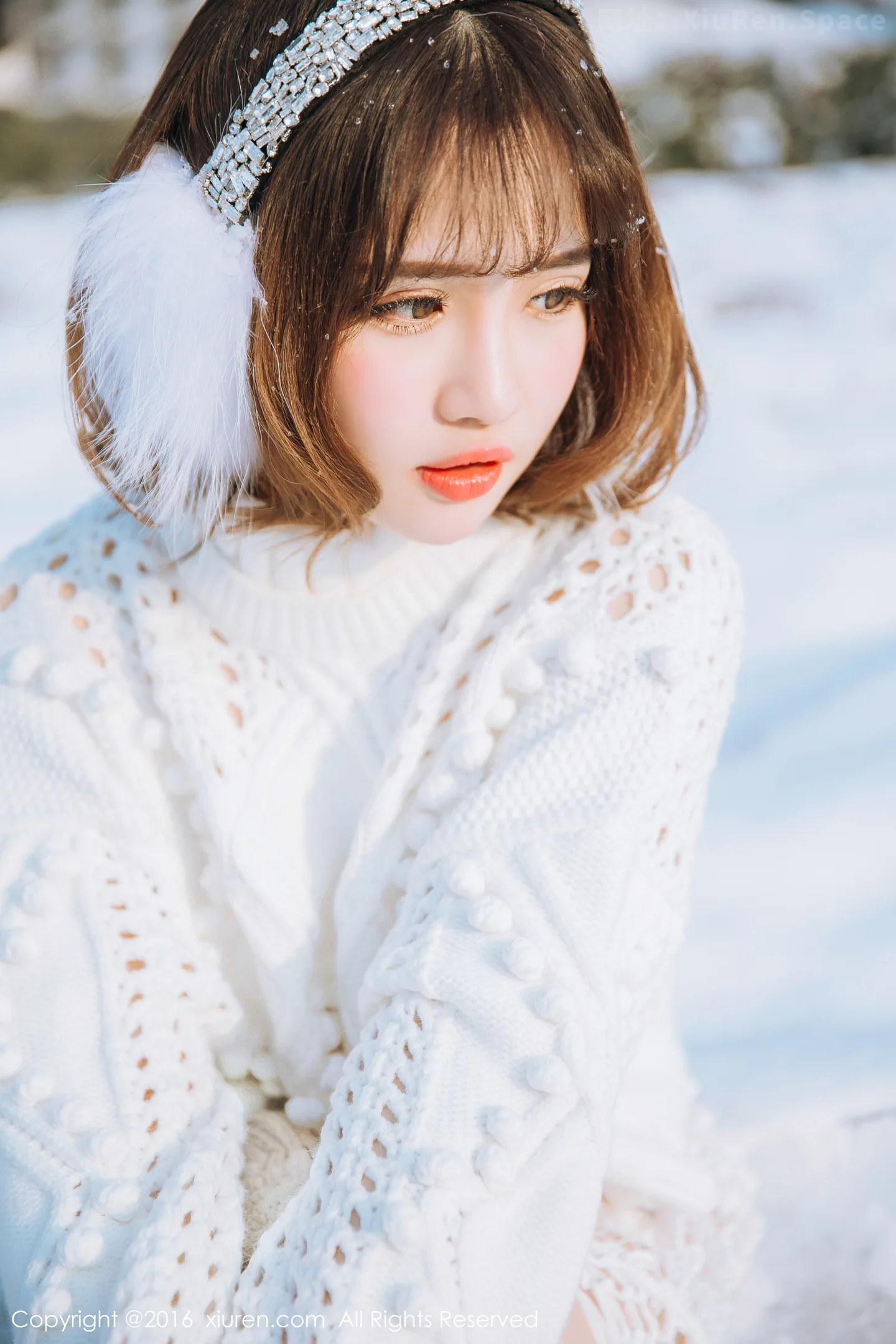 图片[6]-[XiuRen秀人网]VOL.484 嫩模徐cake雪地里白色缕空毛衣美丽冻人秀豪乳写真35P-秀人网官方网站